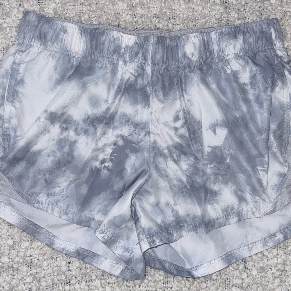 AVIA Women’s A520NB Gray Athletic Shorts L Lined Moisture Wicking GUC